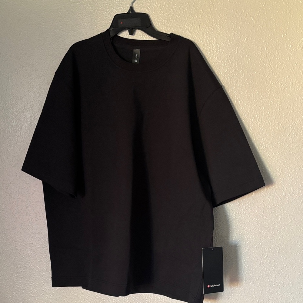 Lululemon Men's Black Oversized Crewneck T-Shirt